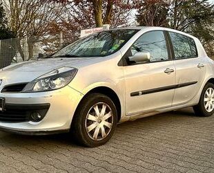 Renault Renault Clio III Authentique 1.2*Klima*1.Hand*Sche Gebrauchtwagen