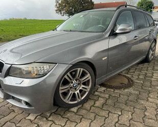 BMW BMW 318 3 Touring i*XEN*PANO*Sport-Paket M/M-Techn Gebrauchtwagen