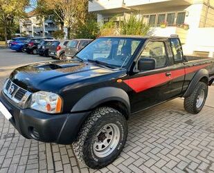 Nissan Nissan Navara 4X4 PickUp Magnum Elektrischefenster Gebrauchtwagen