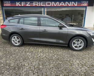 Ford Ford Focus Turnier Cool & Connect Gebrauchtwagen