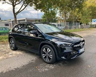 Mercedes-Benz Mercedes-Benz GLA 220 4Matic Progressive Line Edit Gebrauchtwagen