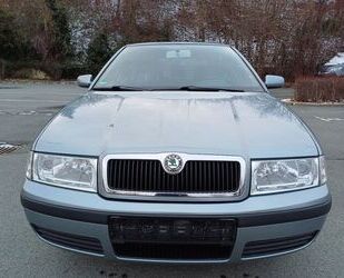 Skoda Skoda Octavia 1.6 Ambiente Limo. Klima TÜV 01/2027 Gebrauchtwagen