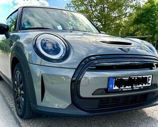 Mini MINI Cooper SE Classic Trim mit Sonder Gebrauchtwagen