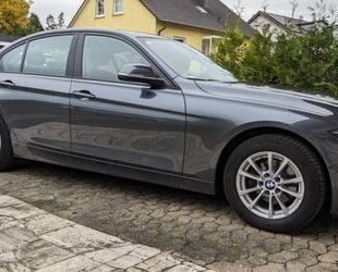 BMW BMW 320i Aut. Adv. Navi Prof LED Klima 360 Head Up Gebrauchtwagen