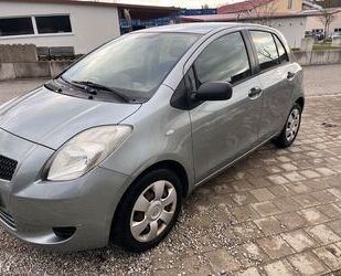 Toyota Toyota Yaris 1.3 Cool Gebrauchtwagen