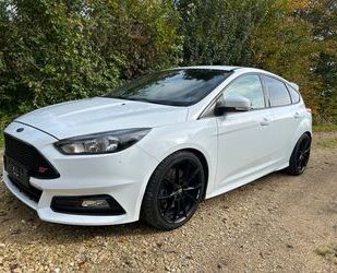 Ford Ford Focus 2,0 EcoBoost ST Gebrauchtwagen