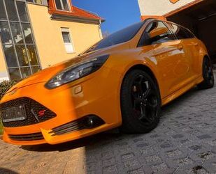 Ford Ford Focus 2,0 EB ST Leder-Sport-Paket Turnier ST Gebrauchtwagen