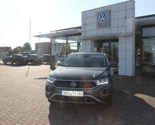 VW Volkswagen T-Roc 1.5 TSI Move DSG AHK, LED, GJR, N Gebrauchtwagen