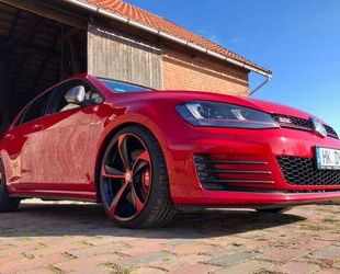 VW Volkswagen GTI Performance/Bi-Xenon/Navi/AHK Gebrauchtwagen