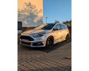 Ford Ford Focus 2,0 EB ST Leder-Sport-Paket Turnier ST Gebrauchtwagen