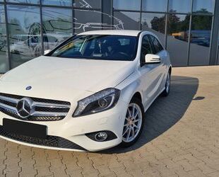 Mercedes-Benz Mercedes-Benz A 180 BlueEfficiency*Teilleder*Xenon Gebrauchtwagen