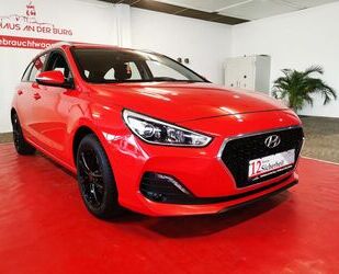 Hyundai Hyundai i30 cw Select 1.Hand Gebrauchtwagen