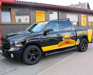 Dodge Dodge RAM 1500, Crew Cab 4 x 4, Sondermodell: Blac Gebrauchtwagen