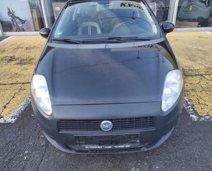 Fiat Fiat Punto Grande1.4 8V Gebrauchtwagen