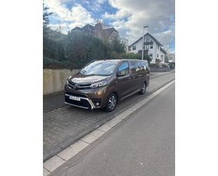 Toyota Toyota Proace (Verso) 2,0-l-D-4D 130kW L1 Team Deu Gebrauchtwagen