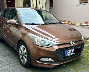 Hyundai Hyundai i20 1.4 YES! Silver YES! Silver Gebrauchtwagen