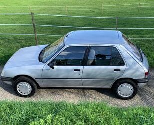 Peugeot Peugeot 205 AUTOMATIK ** TÜV NEU H-KENNZEICHNEN ** Gebrauchtwagen