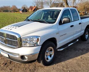 Dodge Dodge RAM 1500 5.7l HEMI V8 SLT TÜV AHK Quad Cab Gebrauchtwagen