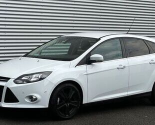 Ford Ford Focus Lim. Titanium/Motor Klackert/Fahrbereit Gebrauchtwagen