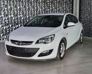 Opel Opel Astra J Lim. 5-trg. Selection Automatik Gebrauchtwagen