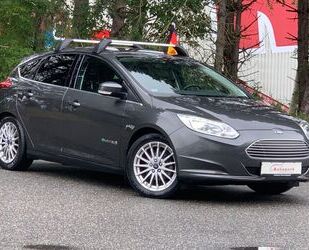 Ford Ford Focus Lim. Electric NAVI BI-XENON R-KAMERA SH Gebrauchtwagen