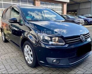 VW Volkswagen Touran Life 2.0 TDI BMT *Navigation*Anh Gebrauchtwagen