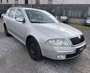 Skoda Skoda Octavia Combi 2.0 TDI Xenon Leder AHK PDC SH Gebrauchtwagen