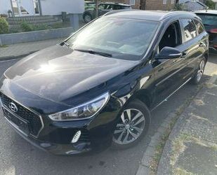 Hyundai Hyundai i30 1.6CRDI DCT.Navi.Klima.Temp.Kam.SHZ.GA Gebrauchtwagen