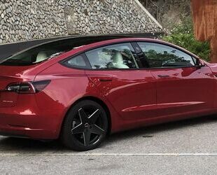 Tesla Tesla Model 3 long range, AWD, rot-weiß, AHK , 19