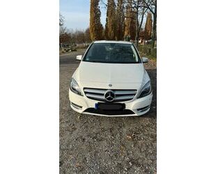 Mercedes-Benz Mercedes-Benz B 180 - WENIG KILOMETER Gebrauchtwagen