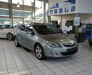 Opel Opel Astra J Sports Tourer Sport*Navi*Xenon*Glasda Gebrauchtwagen