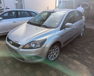 Ford Ford Focus 1,6 Ti-VCT Silver Magic Silver Magic Gebrauchtwagen