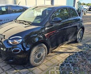 Fiat Fiat 500e MY22 Icon Ganzjahresreifen Gebrauchtwagen