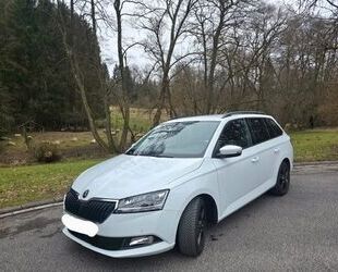 Skoda Skoda Fabia 1.0l TSI 70kW DSG AMBITION COMBI AMBIT Gebrauchtwagen