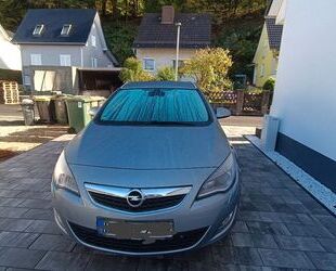 Opel Opel Astra J Sports Tourer 1.4 Turbo RFK, AHK, SZH Gebrauchtwagen