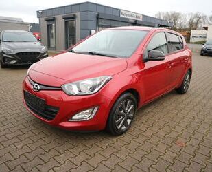 Hyundai Hyundai i20 1.4*8x fach Bereift*Tempo.* Gebrauchtwagen