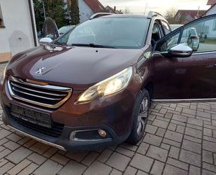 Peugeot Peugeot 2008 Allure 120 VTi Allure + TÜV NEU! Gebrauchtwagen