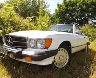 Mercedes-Benz Mercedes-Benz 560 SL - Unschuld vom Lande mit Zähn Gebrauchtwagen