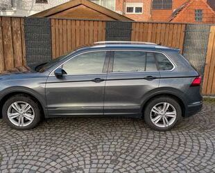 VW Volkswagen Tiguan 2.0 TDI Highline 4Motion ACC LED Gebrauchtwagen