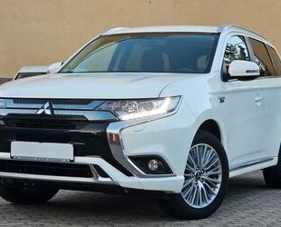 Mitsubishi Mitsubishi Outlander PHEV Spirit 4WD *Navi/Stdhzg/ Gebrauchtwagen