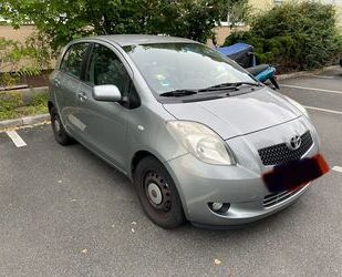 Toyota Toyota Yaris 1,3-l-VVT-i Sol MultiMode-Getriebe So Gebrauchtwagen