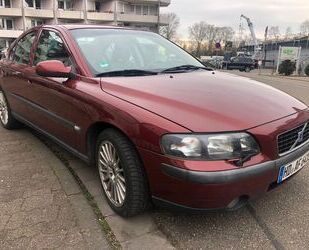 Volvo Volvo S60 Lim. 2.4 Klima Euro 4 Tüv bis 10/2024 Gebrauchtwagen