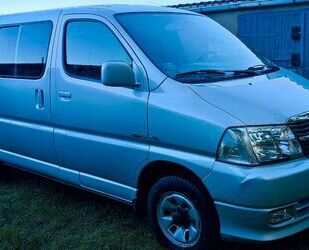 Toyota Toyota Hiace GL 4x4 4WD, 2.5l D-4D, 8-Sitzer, Klim Gebrauchtwagen