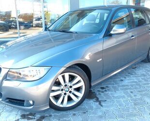 BMW BMW 318d Touring*NAV*KLIMAAUT*SHZ*XENON*8FACH* Gebrauchtwagen