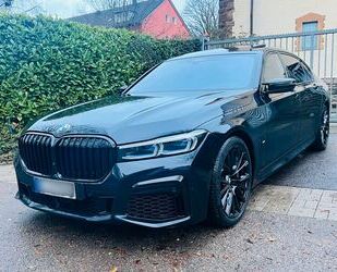 BMW BMW 740 L d xDrive M-SPORT*PANO*SKY-LOUNGE*HUD*LAS Gebrauchtwagen