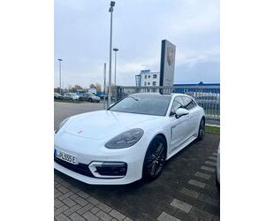 Porsche Porsche Panamera 4 E-Hybrid Sport Turismo Platinum Gebrauchtwagen