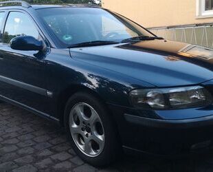 Volvo Volvo V70II 2.4l TÜV bis 03/25 Gebrauchtwagen