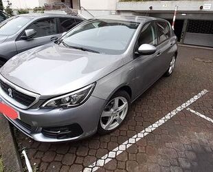 Peugeot Peugeot 308 110 PS 5 Türig 360 Grad Kamera Gebrauchtwagen