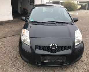 Toyota Toyota Yaris Basis Gebrauchtwagen