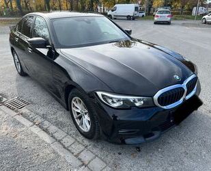 BMW BMW 320d Touring Sport Line Automatik Sport Shadow Gebrauchtwagen